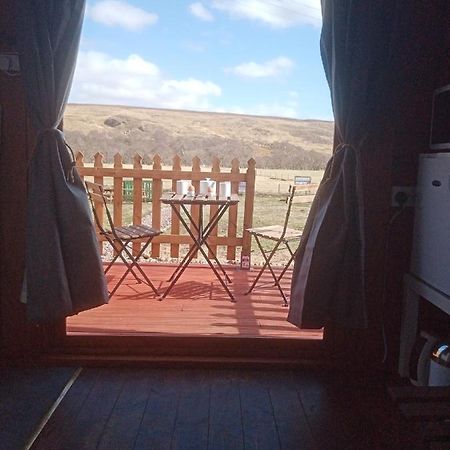 Wee Hoose Glamping 3 Hotel Kinbrace ภายนอก รูปภาพ